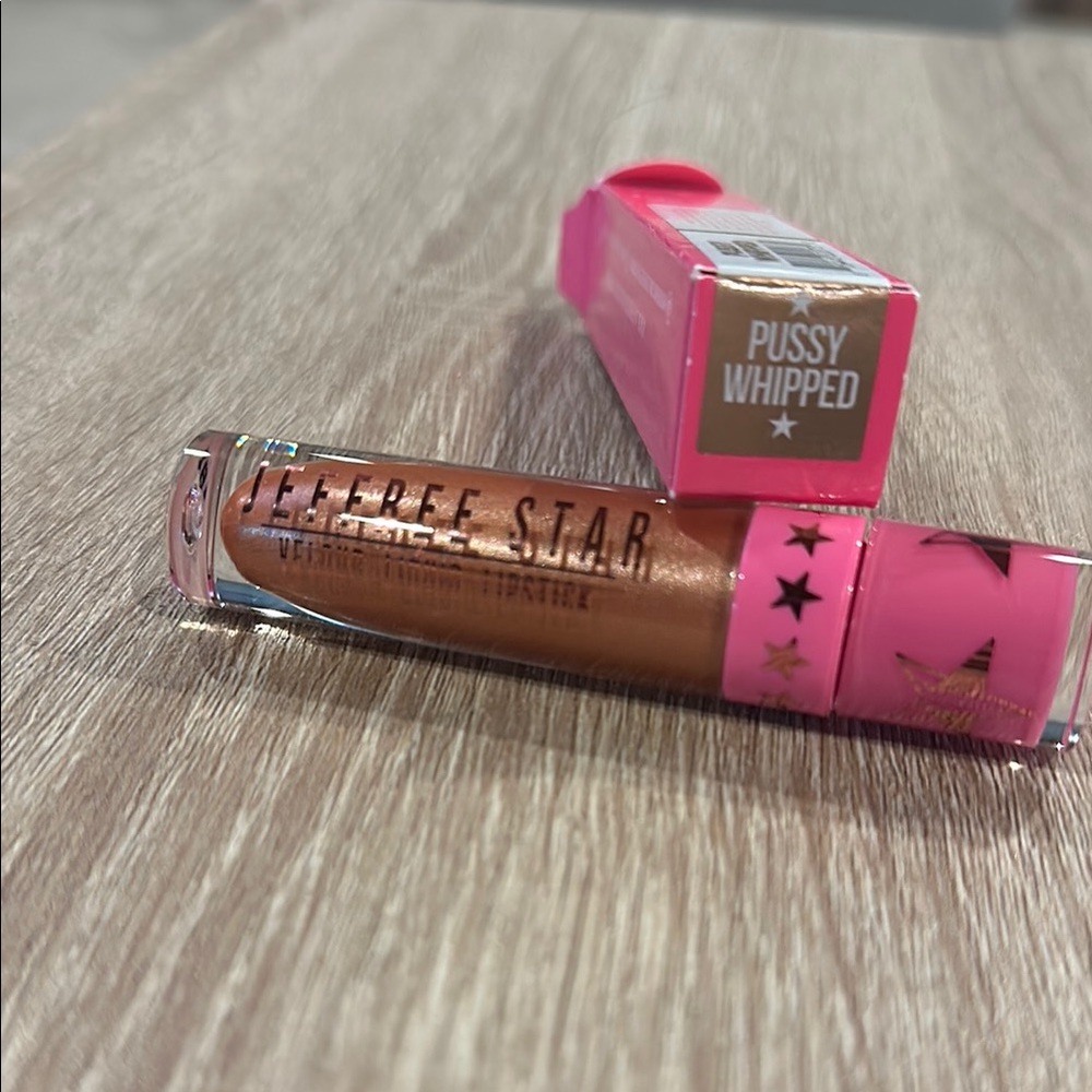 Jeffree Star Velour Liquid lipstick in P@ssy Whipped